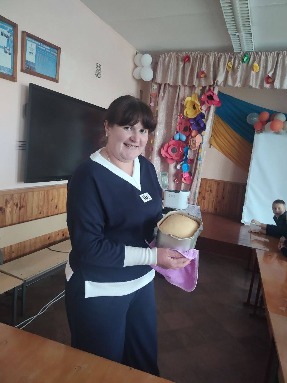Це був не просто кулінарний досвід — це була справжня подорож у традиції, турботу і працю, яка стоїть за кожним шматочком хліба. А ще — чудовий спосіб навчитися цінувати те, що маємо.